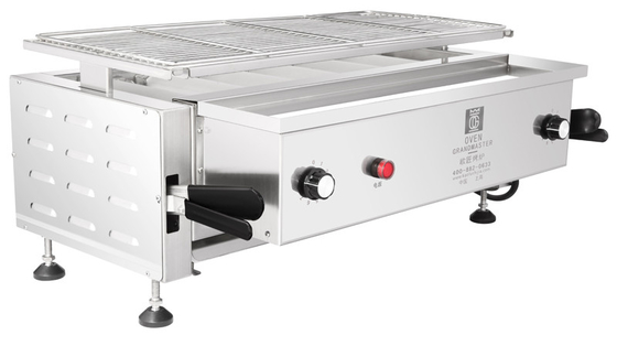 高さの調節可能なテーブルの上の貝のホットドッグのKebabの商業バーベキューは電気暖房を焼く